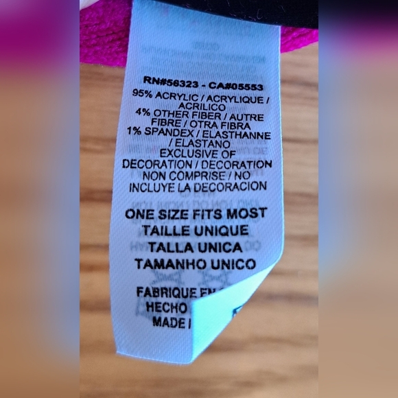 NWOT Nike Hot Pink Casual Athletic Outdoor Running Winter Everyday Beanie Hat - Picture 6 of 6